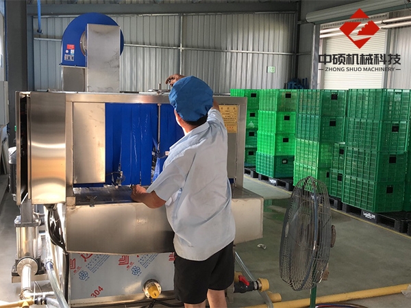 中碩機械貼心的服務(wù)，完善的售后，創(chuàng)百年品牌企業(yè)，做客戶推薦設(shè)備。